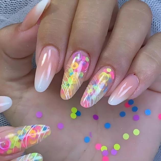 Unhas Amendoadas Decoradas Carnaval