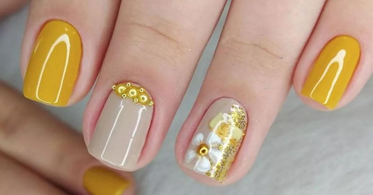 Unhas Decoradas Amarelas: A Tendência Vibrante que Está Conquistando as Apaixonadas por Nail Art