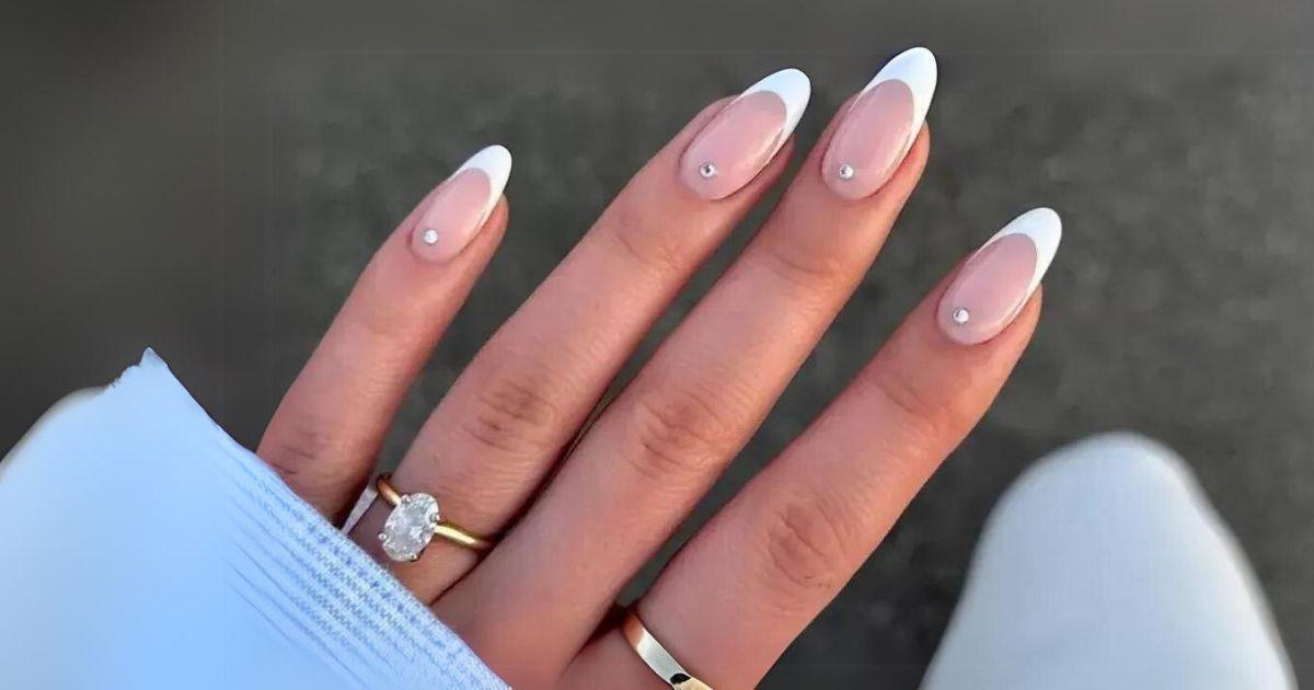 Unhas Brancas: A Base Perfeita para Infinitas Possibilidades