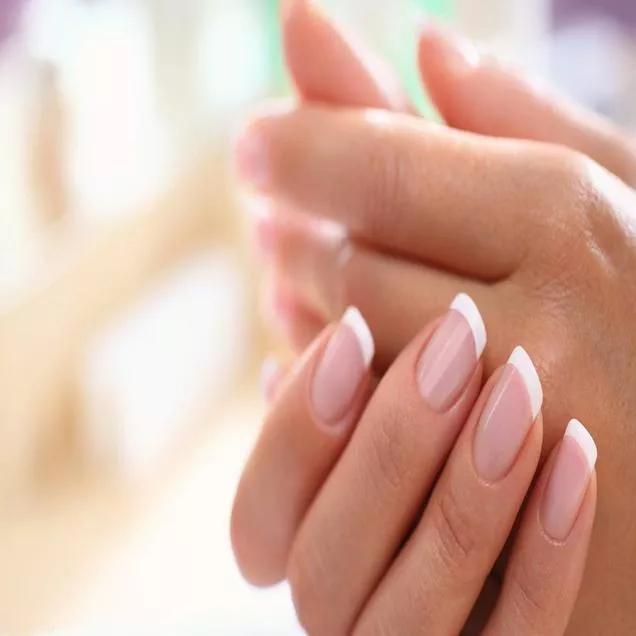 Quer ter unhas fortes e bonitas? Isso é fácil. Saiba como