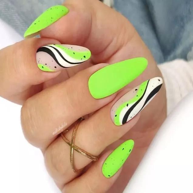 Verde Neon: A Tendência Vibrante que Conquistou as Unhas Decoradas