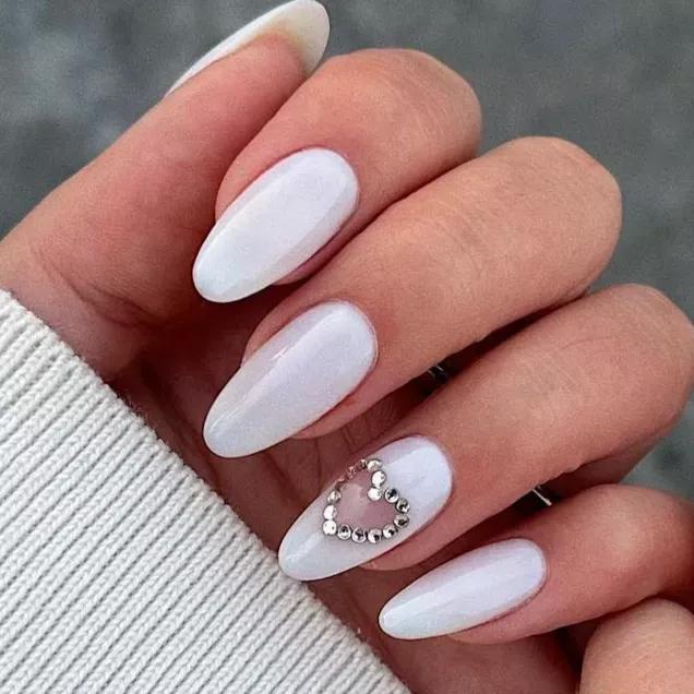 Unhas Brancas: A Elegância Pura que Nunca Sai de Moda