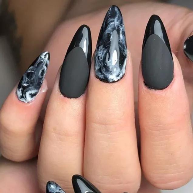 Unhas Pretas: A Versatilidade do Preto nas Decorações Mais Criativas