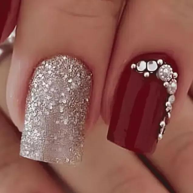 Unhas Vermelhas com Glitter: A Combinação Perfeita para Arrasar!