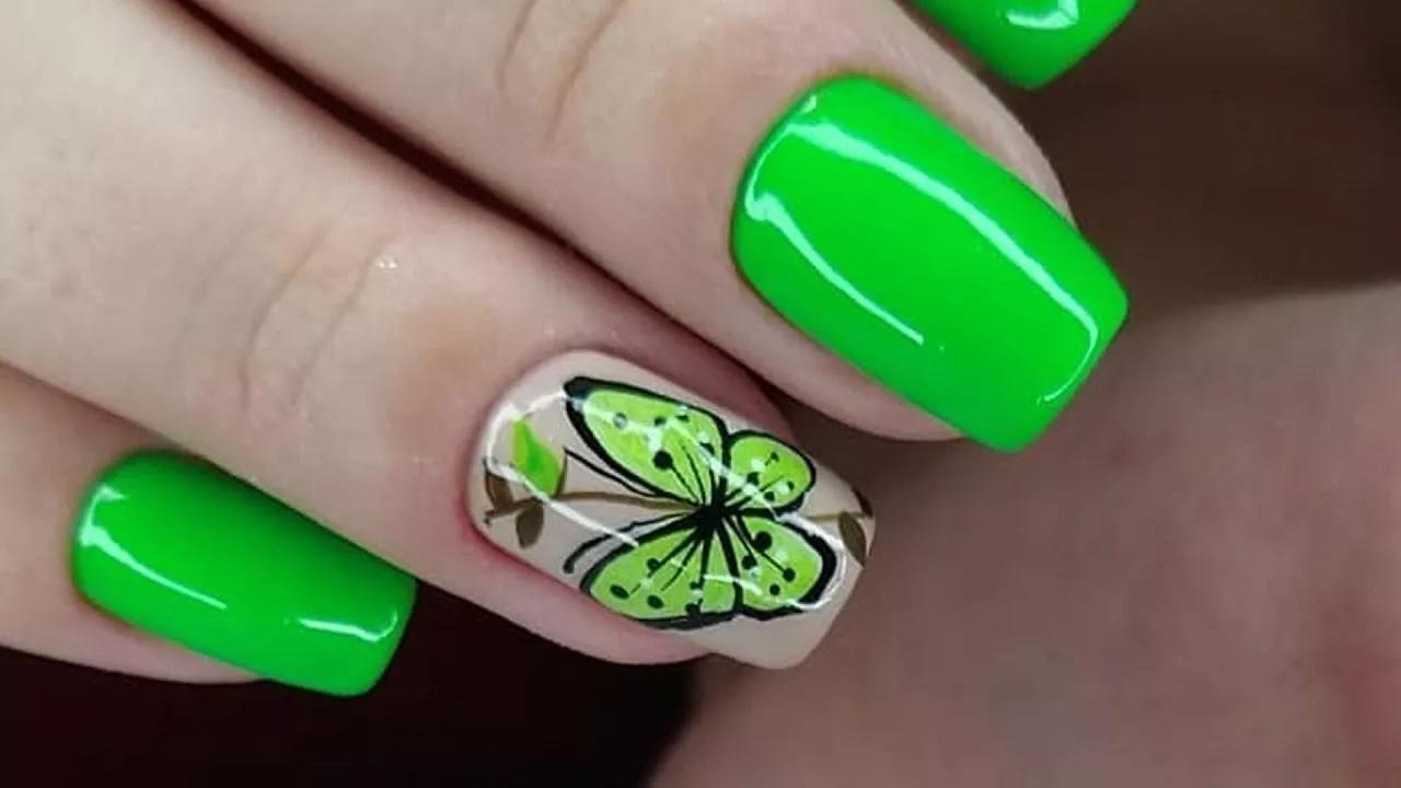 Prepare-se para arrasar! Adicione um toque vibrante às suas mãos com as unhas verdes neon.