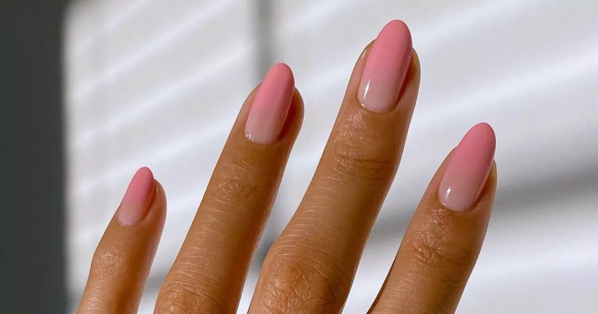 "Unhas ombré: a escolha perfeita para quem busca um visual elegante e moderno.