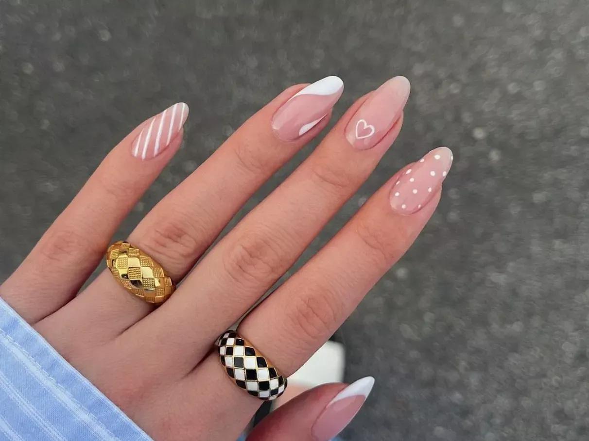 Menos é mais! Unhas de gel simples que elevam qualquer look com sua elegância discreta