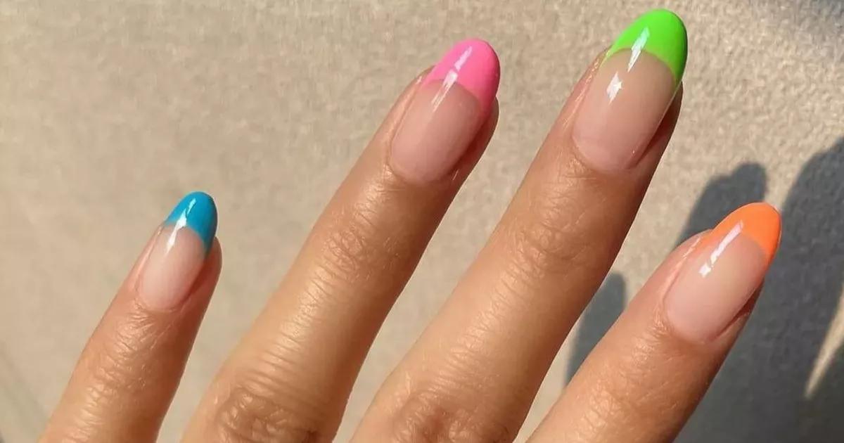 Unhas vibrantes para um dia ainda mais colorido!