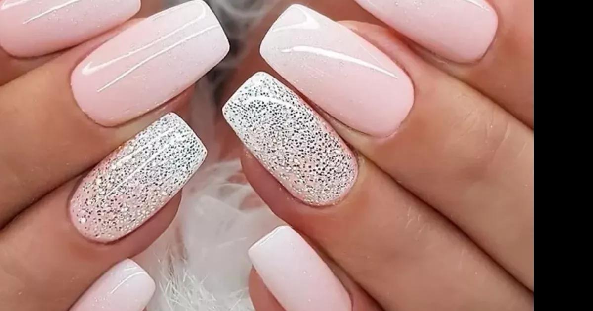 Capturando a essência da delicadeza nas minhas unhas. Perfeitas para todos os dias! 