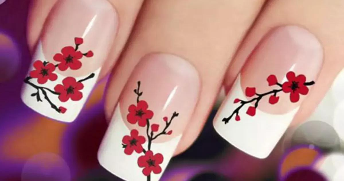 Floresceram nas minhas unhas! Um toque de romantismo para alegrar os dias.