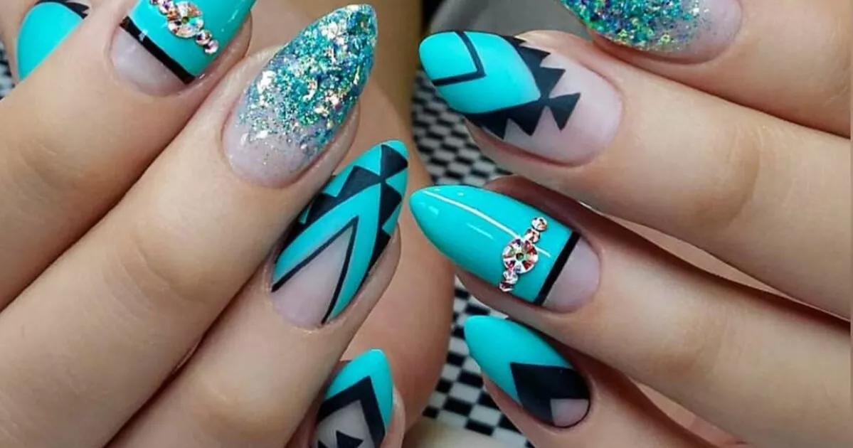 Geometria nas unhas? Sim, por favor! Um toque de modernidade para as minhas mãos.