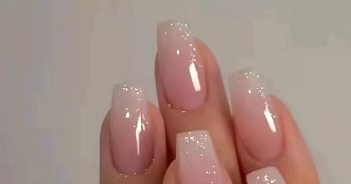 Transforme suas mãos com a magia das unhas postiças. Tão realistas que você vai esquecer que não são suas!