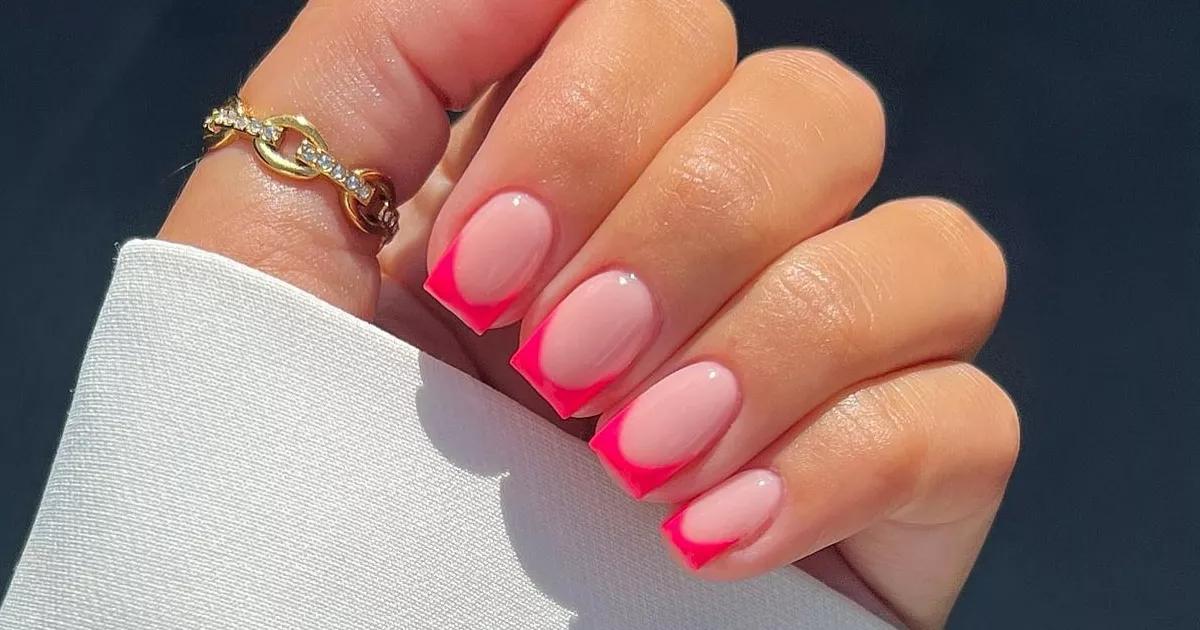 Defina seu estilo com linhas nítidas! Unhas quadradas para um look moderno e sofisticado que nunca sai de moda.