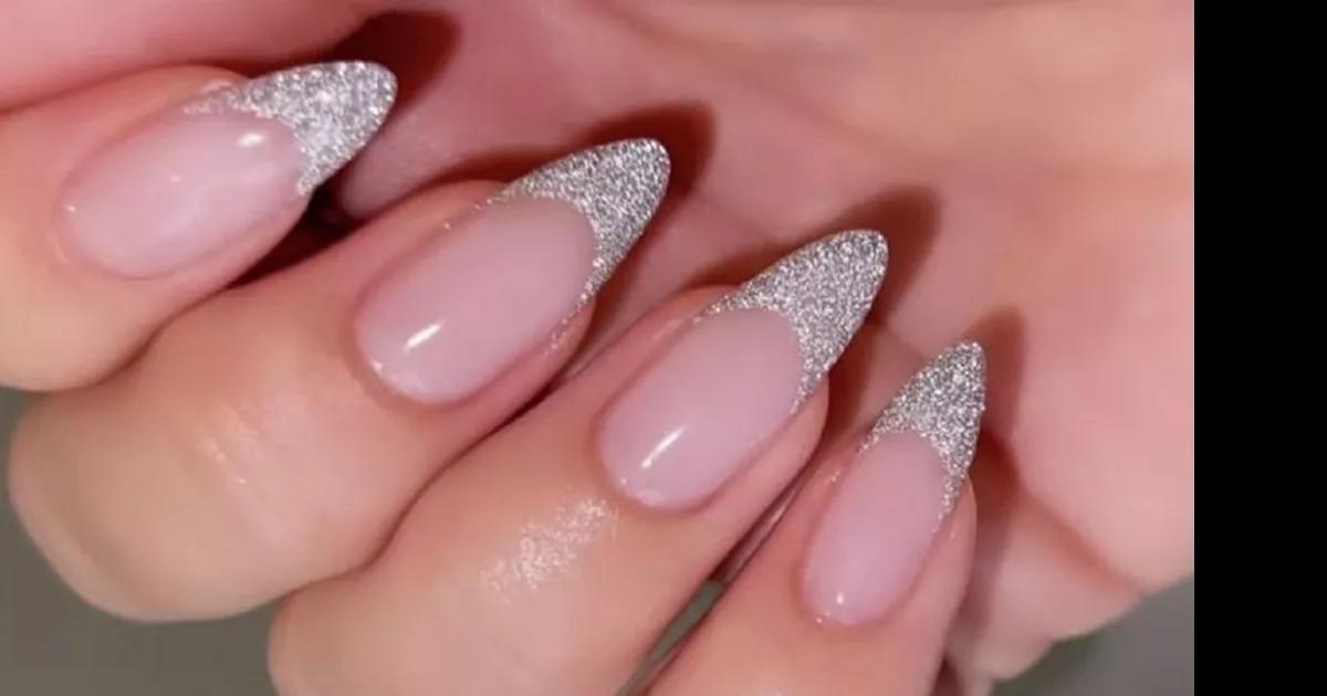 Atreva-se a destacar-se! Unhas stiletto são a escolha perfeita para quem busca um estilo ousado e cheio de personalidade.