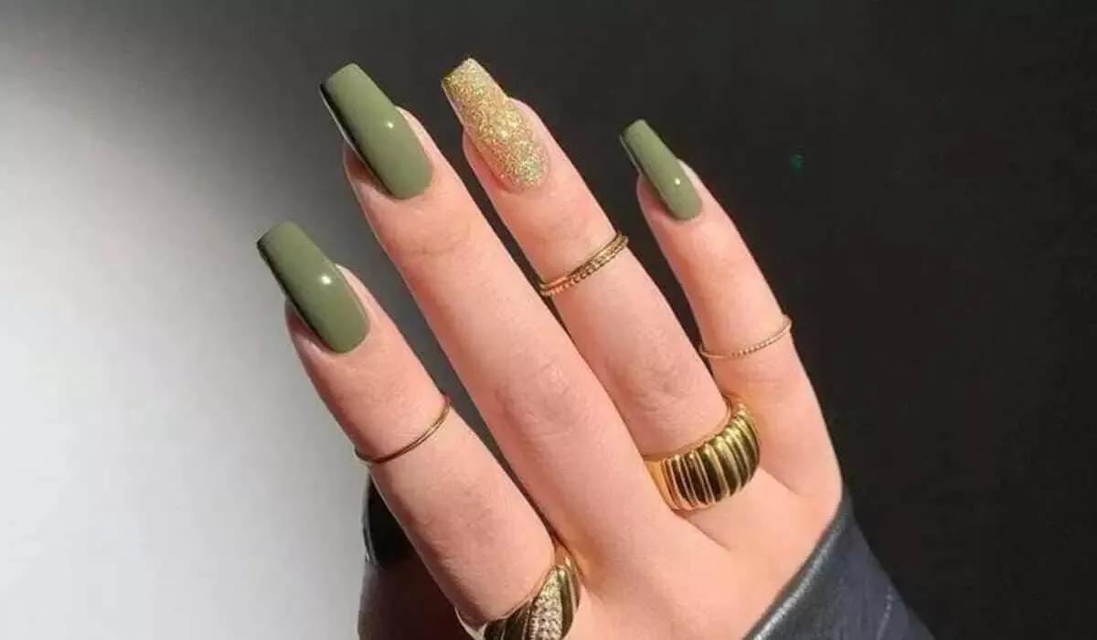 Unhas verdes para um dia mais verde. Inspire-se e espalhe alegria por aí!