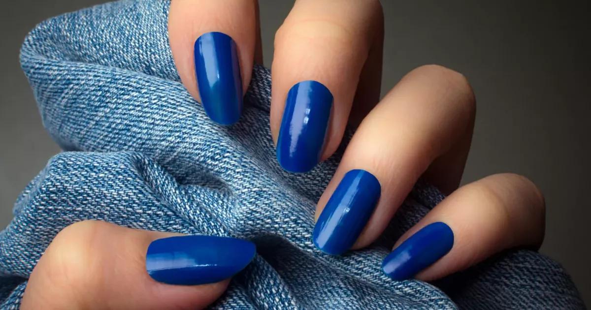 A moda é uma forma de expressão, e minhas unhas são a minha tela.